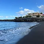 Paulmarie Gigantes Ocean Lounge *