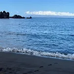 Paulmarie Gigantes Ocean Lounge