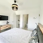 Daire Paulmarie Gigantes Ocean Lounge