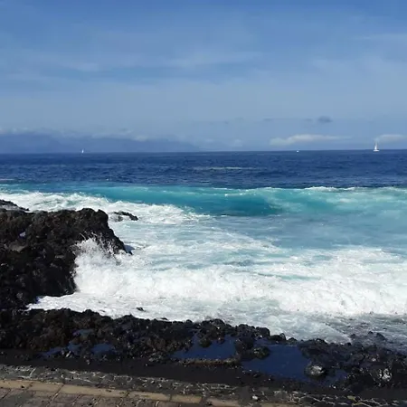 Gigantes Ocean Lounge * 圣地亚哥港