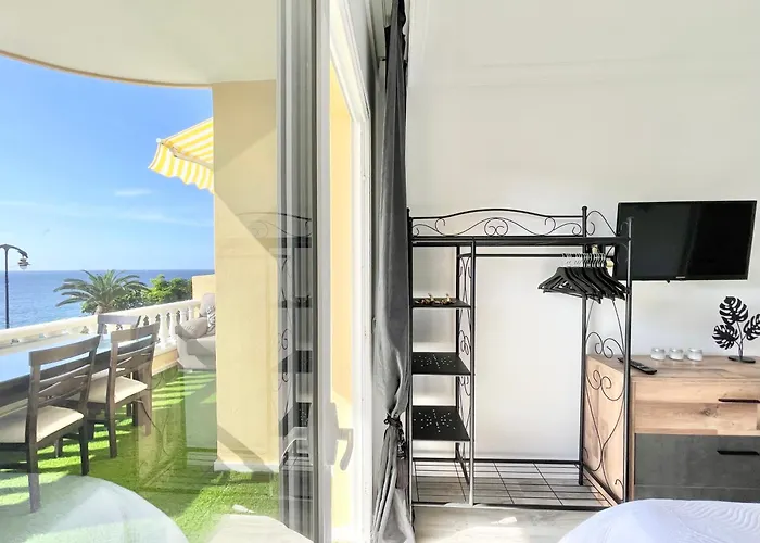 Paulmarie Gigantes Ocean Lounge