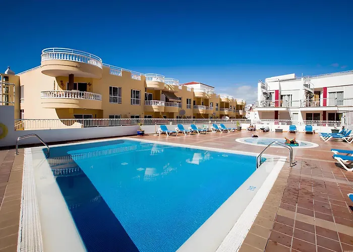 Paulmarie Gigantes Ocean Lounge